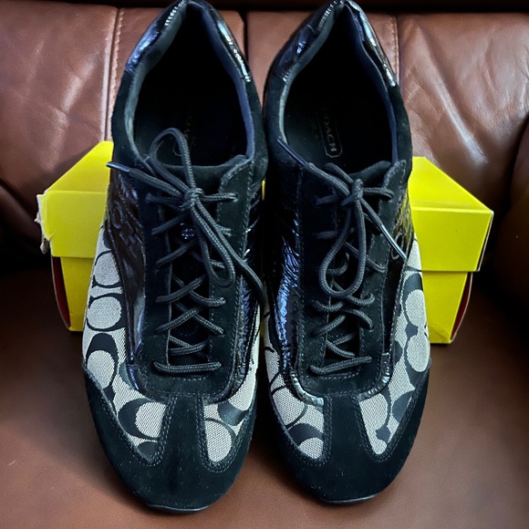 🌺Black Patent Leather and Suede Coach Sneakers. - Picture 6 of 8